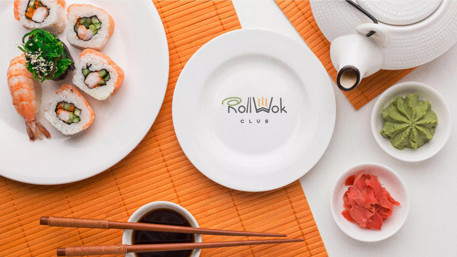 Разработка логотипа и фирменного стиля суши-бара «Roll Wok Club» в Белоозёрском